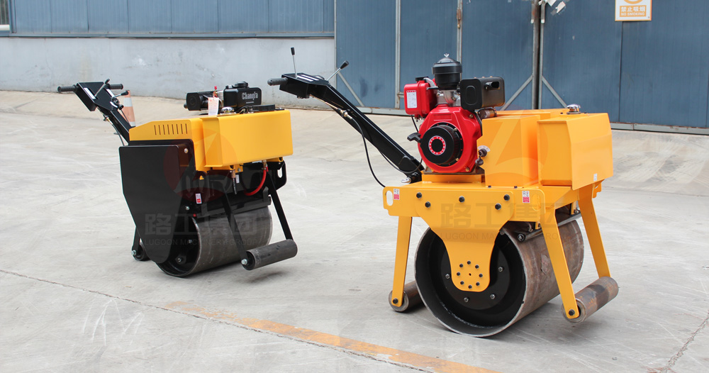 小型壓路機(jī) 小型壓路機(jī)
